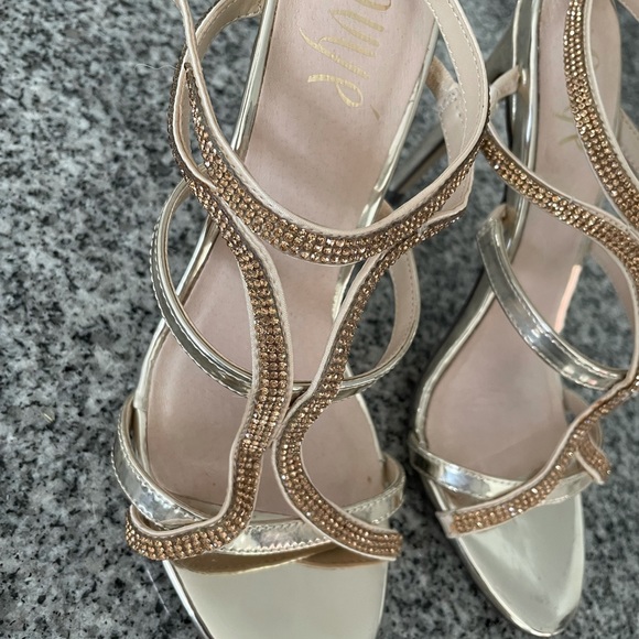 Ovyé Designer heels - Picture 2 of 8